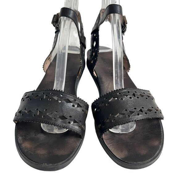 Flat sandals - Picture 2 of 11